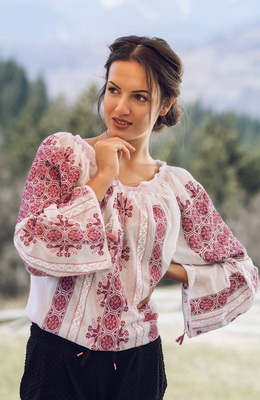 Romanian embroidered peasant blouse - Romanian blouses ie